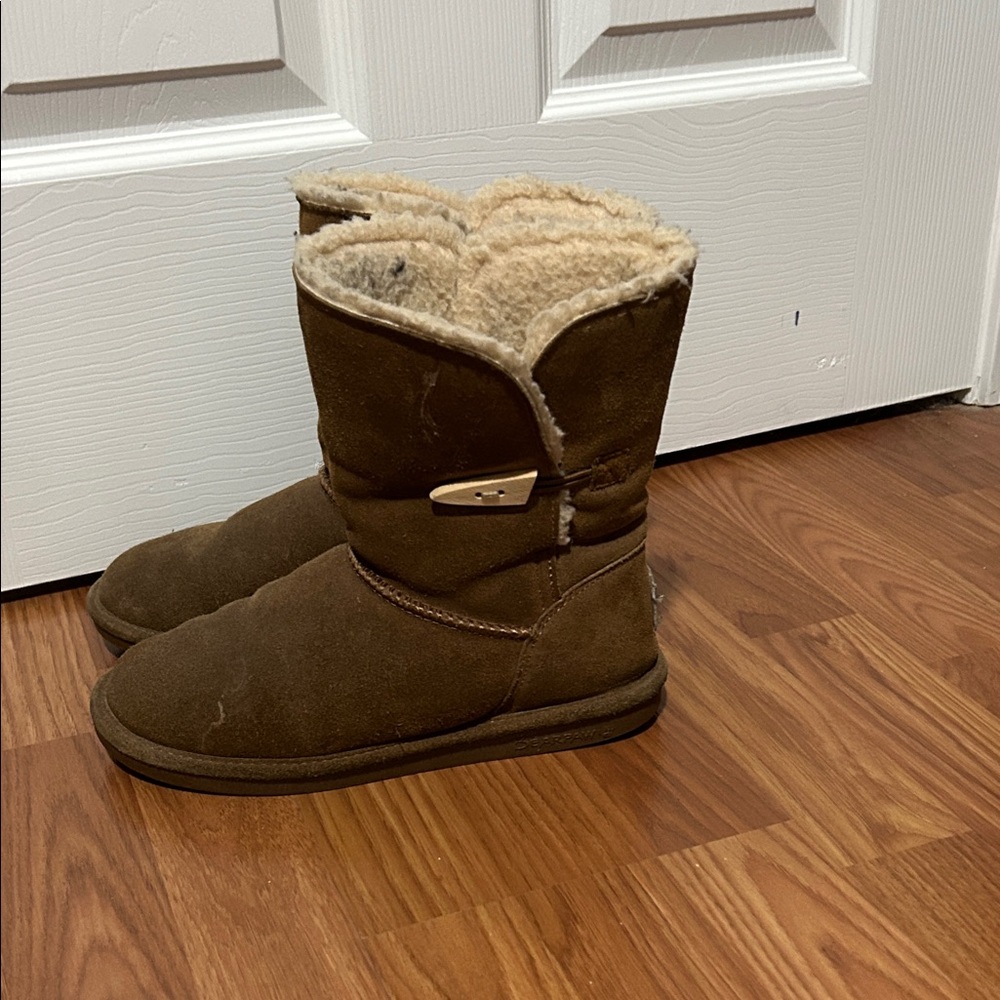 BearPaw Brown Winter Boots with Cream Lining